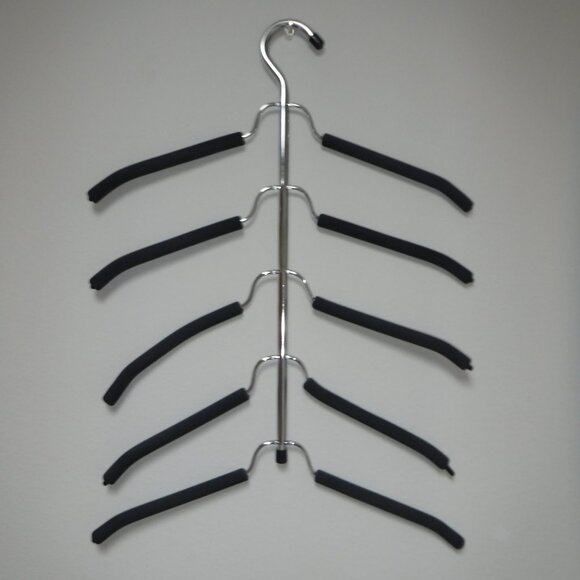 Set of 6 - 5 Tier Space Saving  Non Slip Foam Padded Hangers - Picture 4 of 4